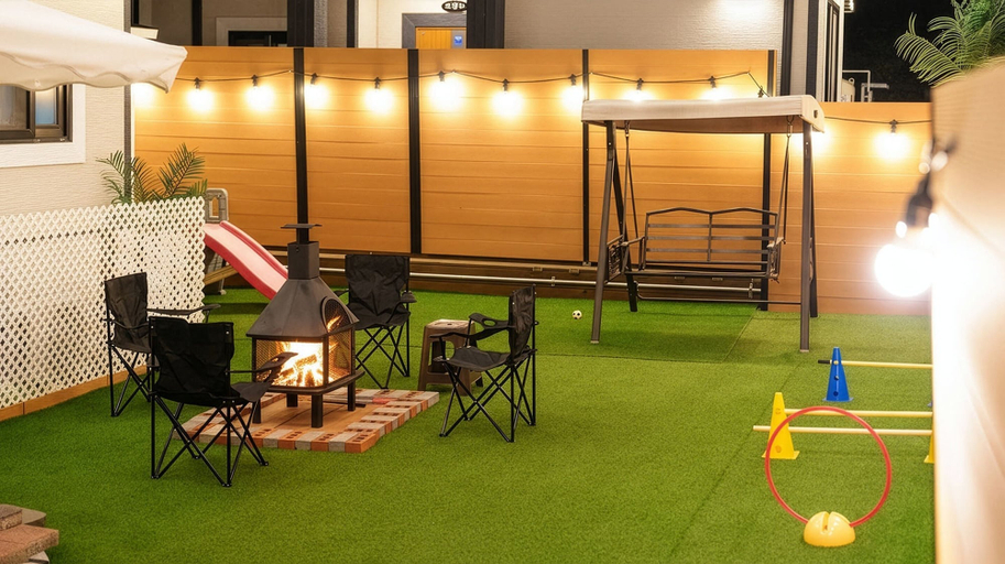 Room 2, Taean Holy Dog Pool Villa, Taean