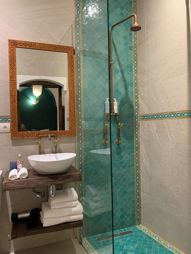 Bathroom 5, Riad Mazal Mogador, Essaouira