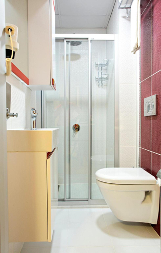 Bathroom 3, End Glory Hotel, Çorlu