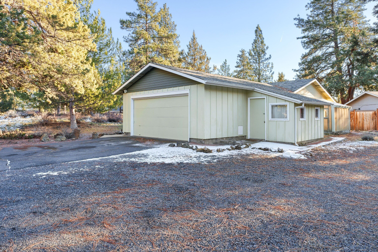 Exterior 4, Park Place 3 Bedroom Home, Deschutes