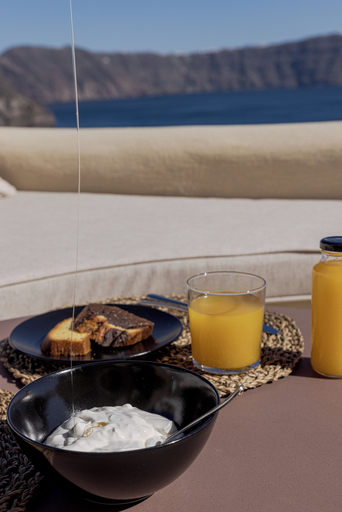 Food & Drinks 5, Caldera's Dream Cave House with hot tub, South Aegean