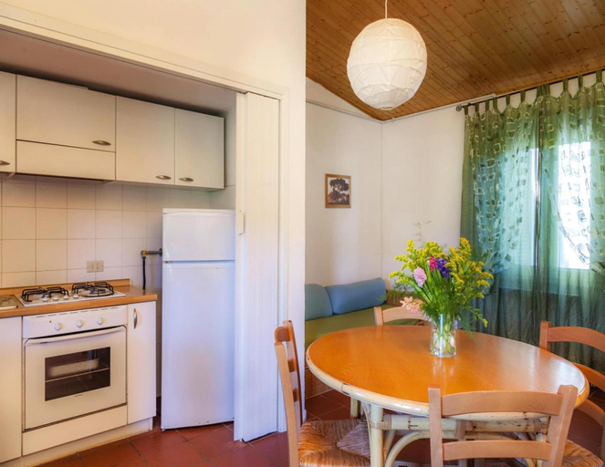 Dining 3, Bungalow by Marina di Grosseto Beach, Grosseto