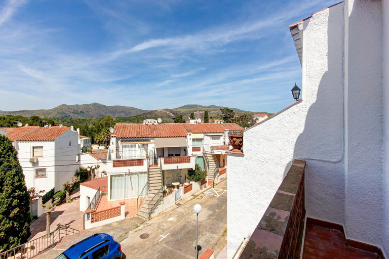 Balcony 2, Townhouse in Rosas Near Aqua Brava Water Park, Girona