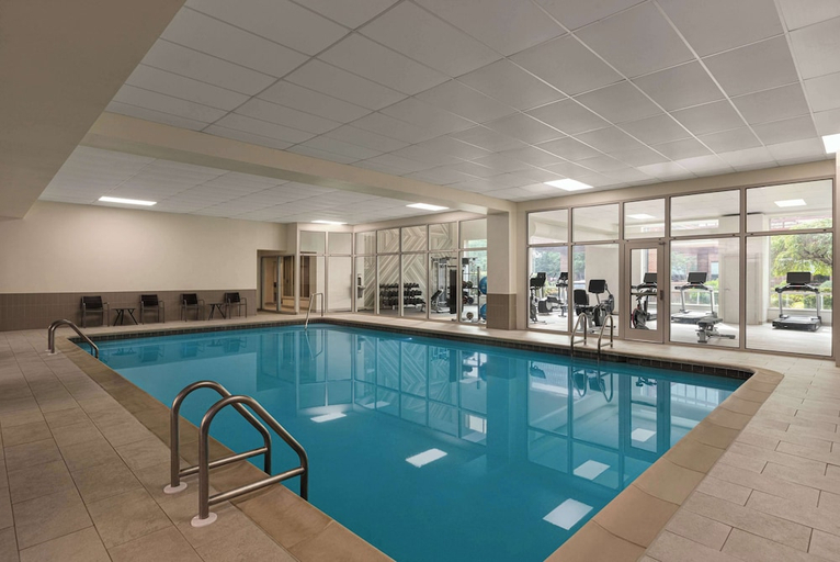 Sport & Beauty 2, DoubleTree by Hilton New York LaGuardia Airport, New York