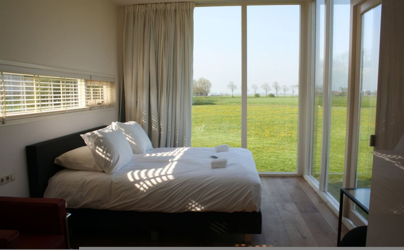 Room 2, Boarn Weidesuite in Weidum, Littenseradiel