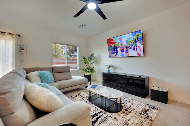 Interior 5, Casa Niva, Clark