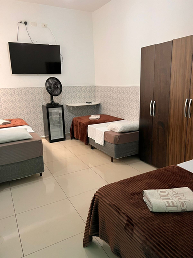 Room 5, Hotel Moraes, Mairinque