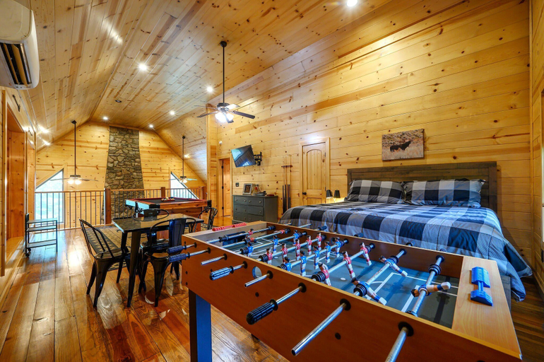 Room 3, Summer Moon Lodge - For 8ppl, McCurtain