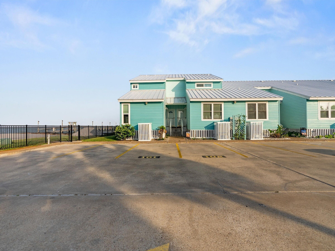Exterior 4, Pier Perfection K101 3 Bedroom Condo, Aransas