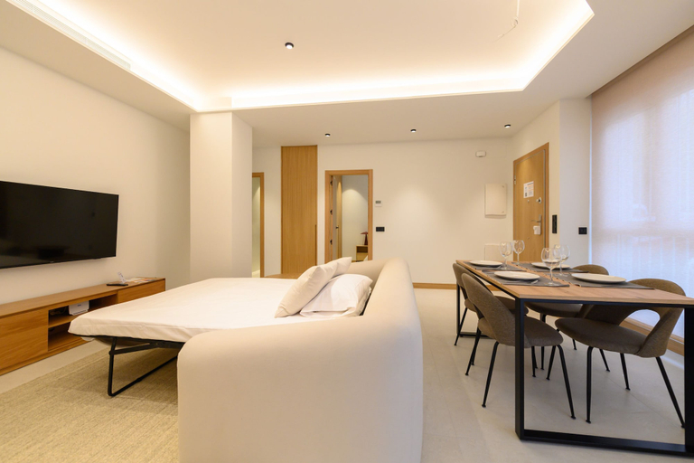 Room 3, M Scr7b2 Amplio Piso Exterior de un Dormitorio e, Madrid