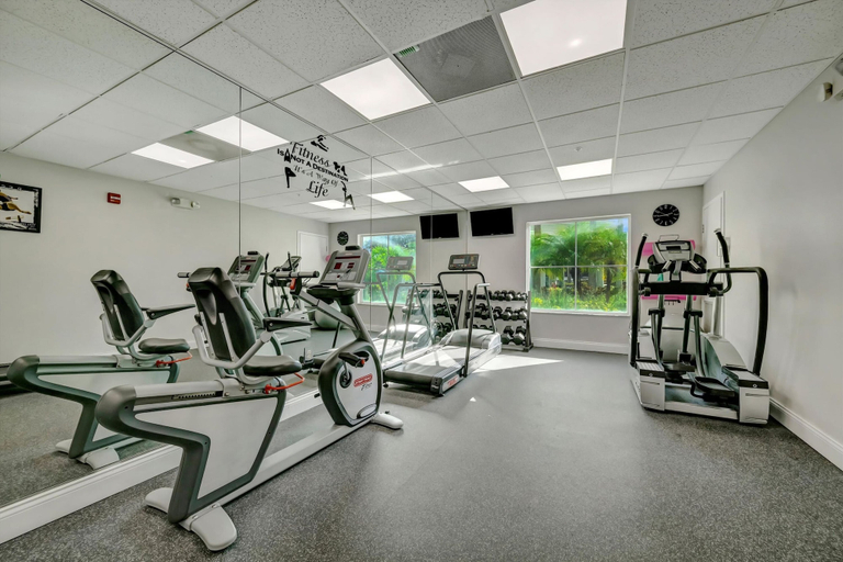 Room 3, Free Shuttle 50 Disney Gift Card Resort Condo, Orange