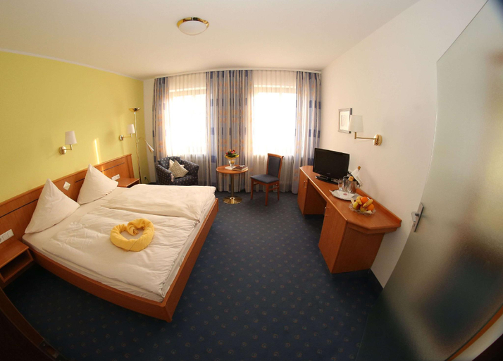 Bedroom 4, Hotel Landgasthof Schuster, Roth