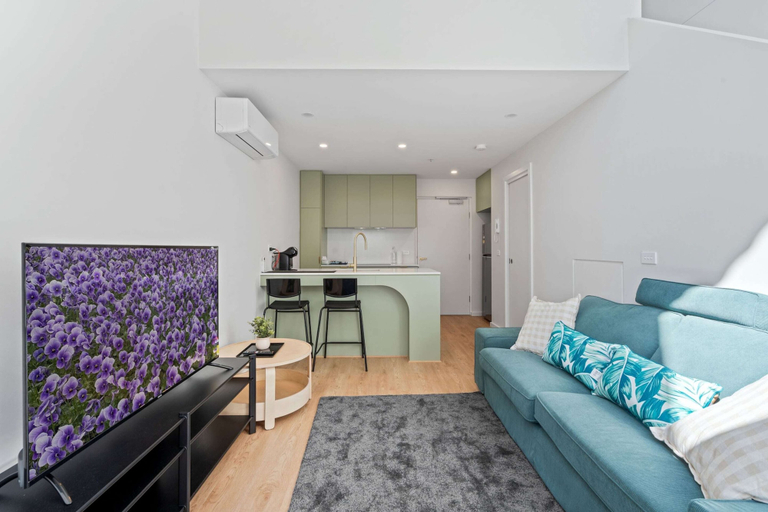 Primary image, Comfortable 1-bed Retreat With Courtyard & Parking, Canberra