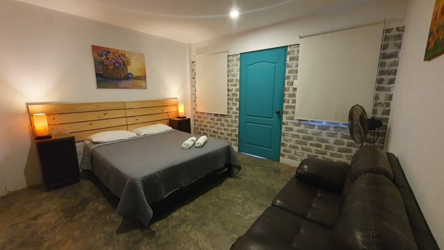 Bedroom 2, The Upcycled Hostel, Ica