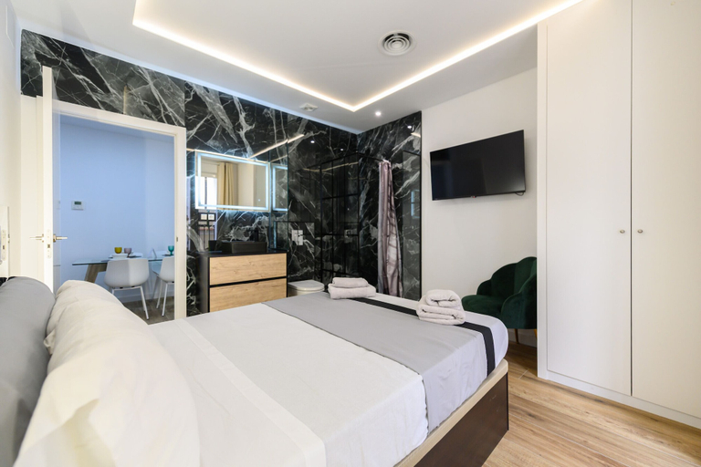 Room 4, M Scsd14 Amplio Piso Exterior de 2 Dormitorios e, Madrid