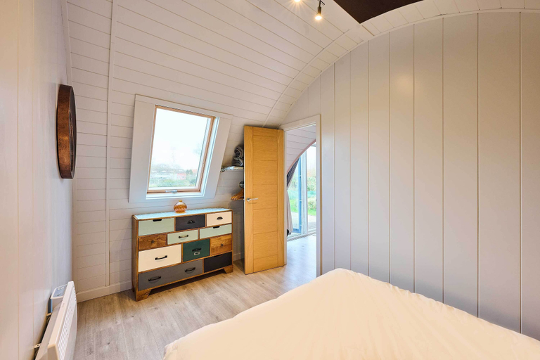 Room 2, Host Stay Secret Garden, Norfolk
