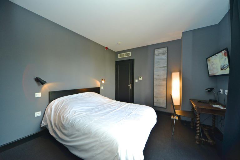 Bedroom 2, Logis Hotel la Mire, Cher