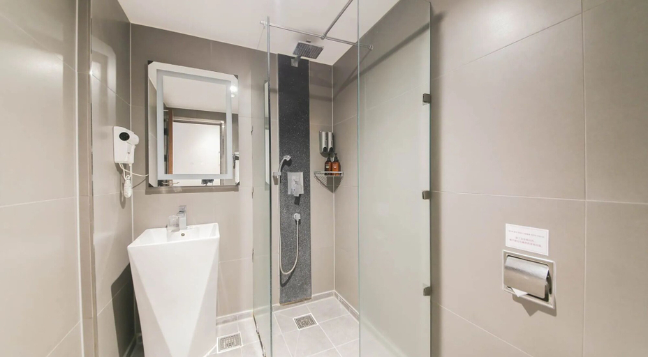 Bathroom 2, Sunland Hotel, Jeju