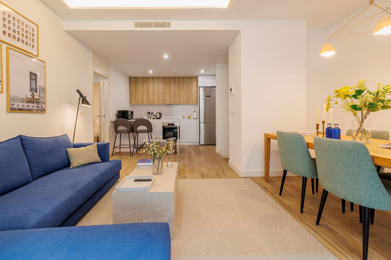 Room 5, w Comfy 2BR w Great Terrace in Chueca, Madrid