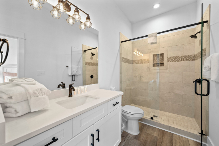 Bathroom 3, By The Beach, Baldwin