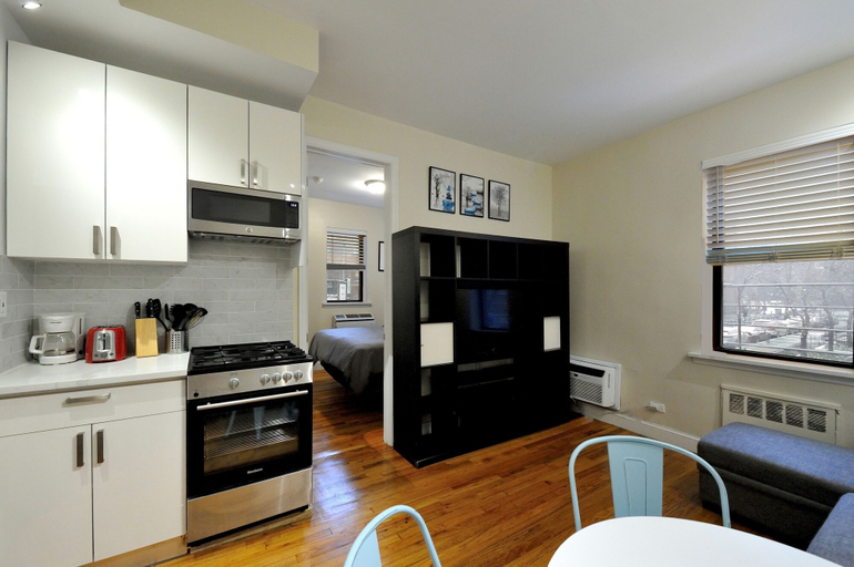 Room 3, Comfy 1 Bed 1 Bath Apartment in NYC, New York
