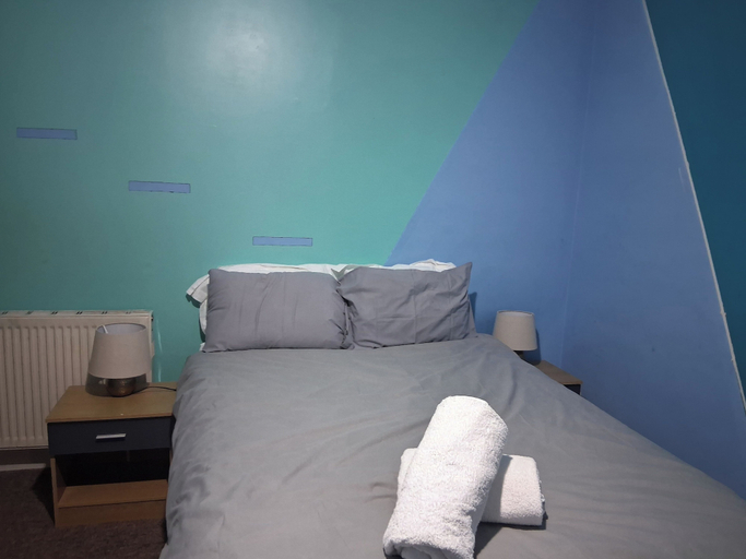 Room 4, Southampton Serenity - 3 Bedroom Apartment, Southampton