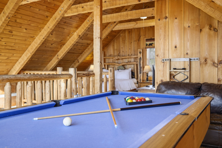 Game room 3, Somewhere In Time 2 Bedroom Cabin, Jefferson