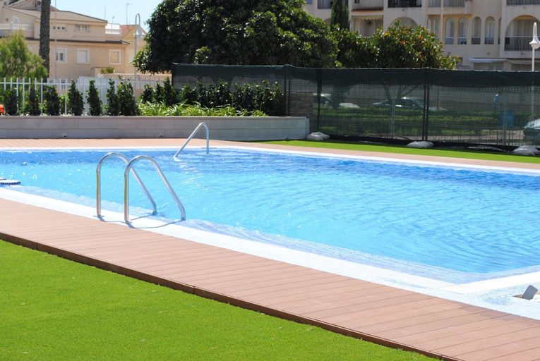 Pool 4, Bright Apartment by the Coast, Alicante