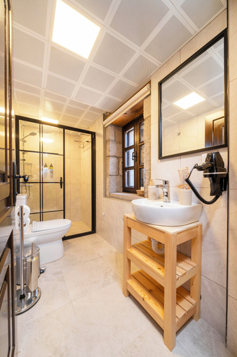 Bathroom, Buyan Han, Ayvacık