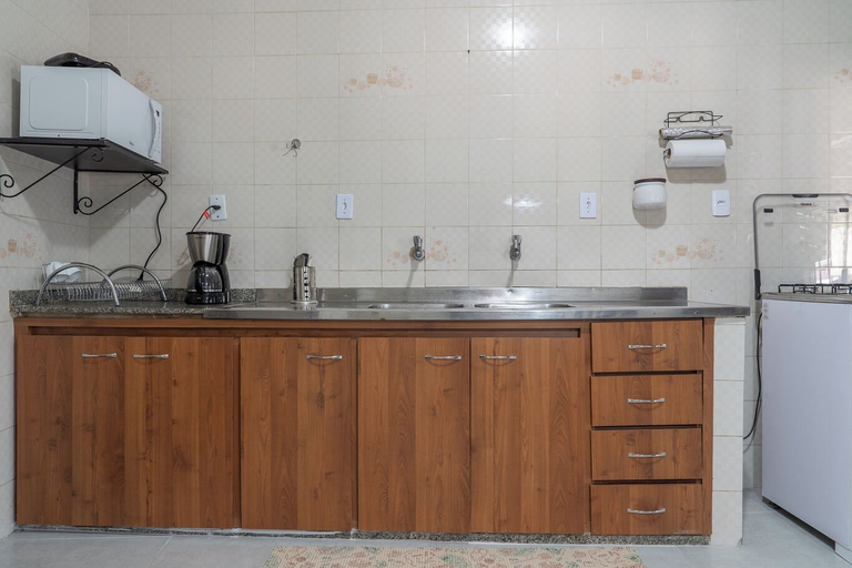 Room 4, Casa Pet Friendly c Churrasqueira a 120m da Praia, São Pedro da Aldeia