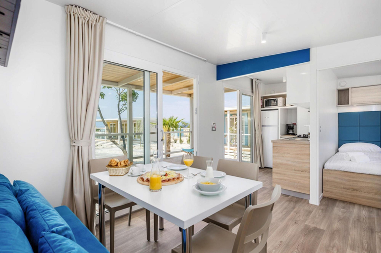 Living room 2, Mobile Home in Omisalj by Pusca Bay Beach, Omišalj