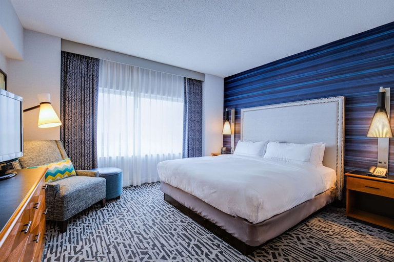 Bedroom 2, DoubleTree Suites by Hilton Htl & Conf Cntr Downers Grove, Dupage
