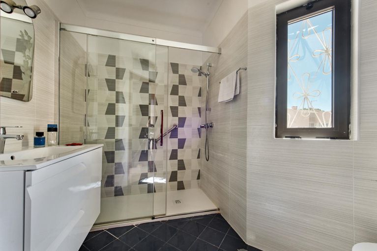 Bathroom 5, Private pool villa walking distance to the centre, Loulé