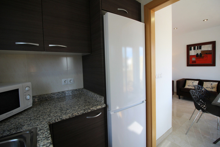 Private kitchen 4, Villa in Empuriabrava With Private Pool, Girona