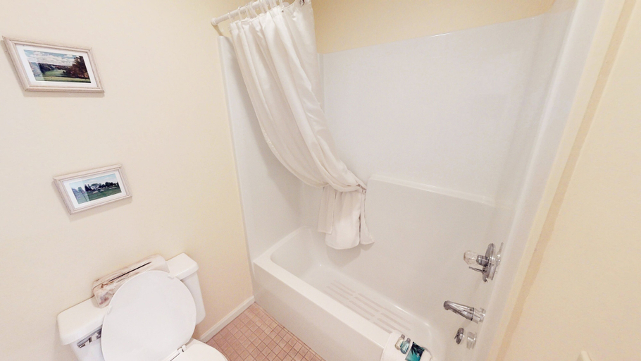 Bathroom 3, Club Villas Unit 11B, Brunswick