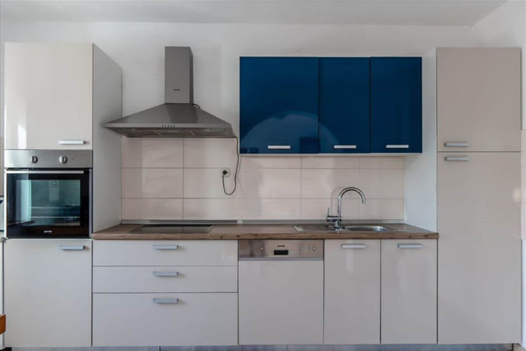 Private kitchen 2, Villa in Vrsi With Pool Near Sandy Beach, Nin