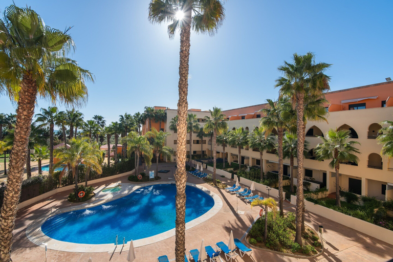 Pool 2, Cozy Beach Apartment for 5, Huelva