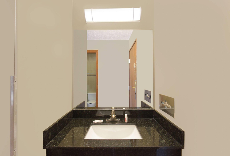 Bathroom 4, Super 8 by Wyndham Normal Bloomington, McLean
