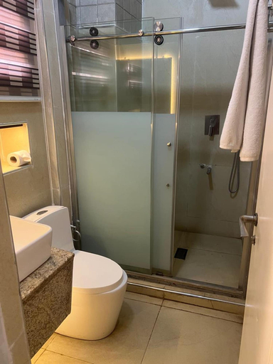 Bathroom 5, Nippon Grand Hotel and Apartment, AbujaMun