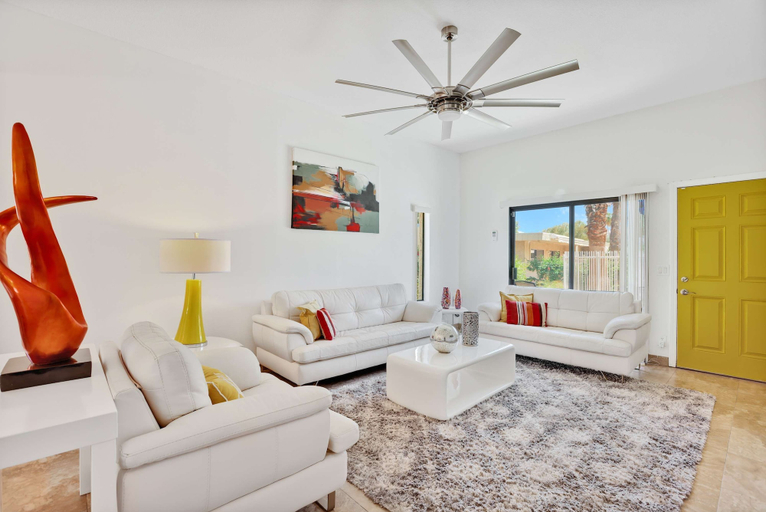Room 3, Palm Springs Getaway Style Comfort and Views, Riverside