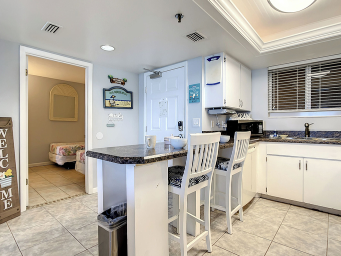 Interior 4, Oceania Beach Club 805, Volusia