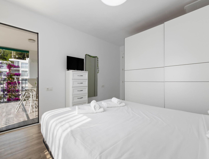 Room 4, Apartment With Terrace Near the Sea, Málaga