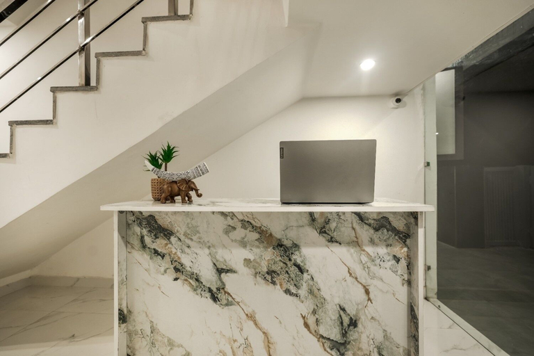 Reception 4, Aerostays Studio Apartments, Sahibzada Ajit Singh Nagar