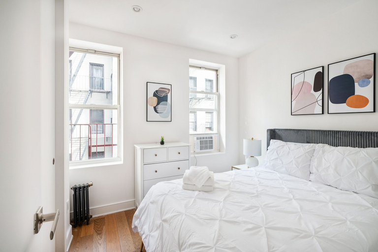 Room 5, 1 BR Gem in Prime Location of NYC, New York