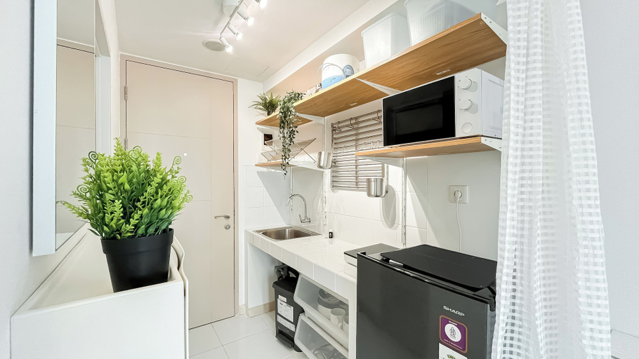 Room 3, Nice Studio Room Apartment Near Tokyo Hub At Tokyo Riverside Pik 2, Tangerang