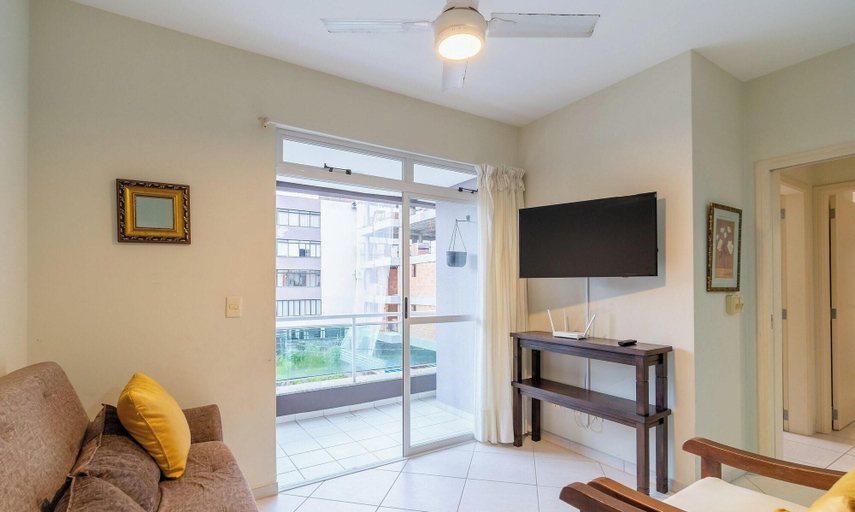 Living area 4, Apt w/ Barbecue Grill 190m From the Beach Pga0205, Florianopolis