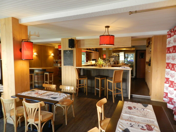 Food & Drinks 4, Hotel Le Rocher Du Cerf, Cantal