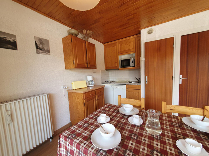 Private kitchen 3, Alpine Apartment for 8 Guests, Isère