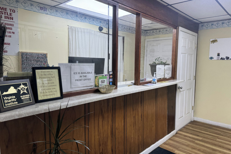 Others 4, Fincastle Motor Inn, Tazewell
