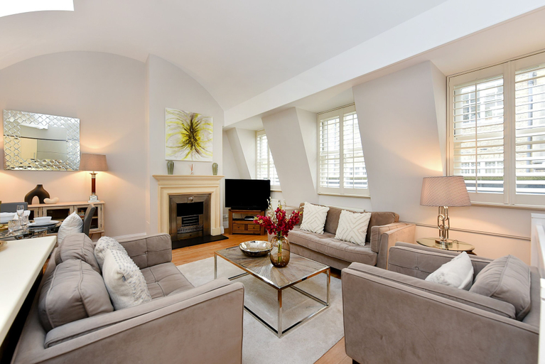 Room 4, Stanhope Mews Exclusive - 1smw, London